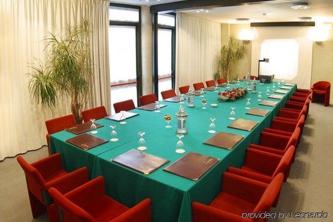 Pacific Hotel Airport Borgaro Torinese Instalações foto